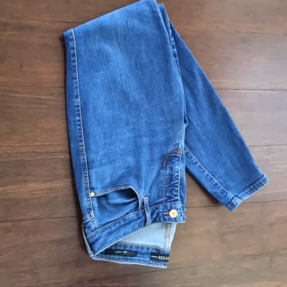 Guess Denim - Guess sexy curve sized 28 jeans